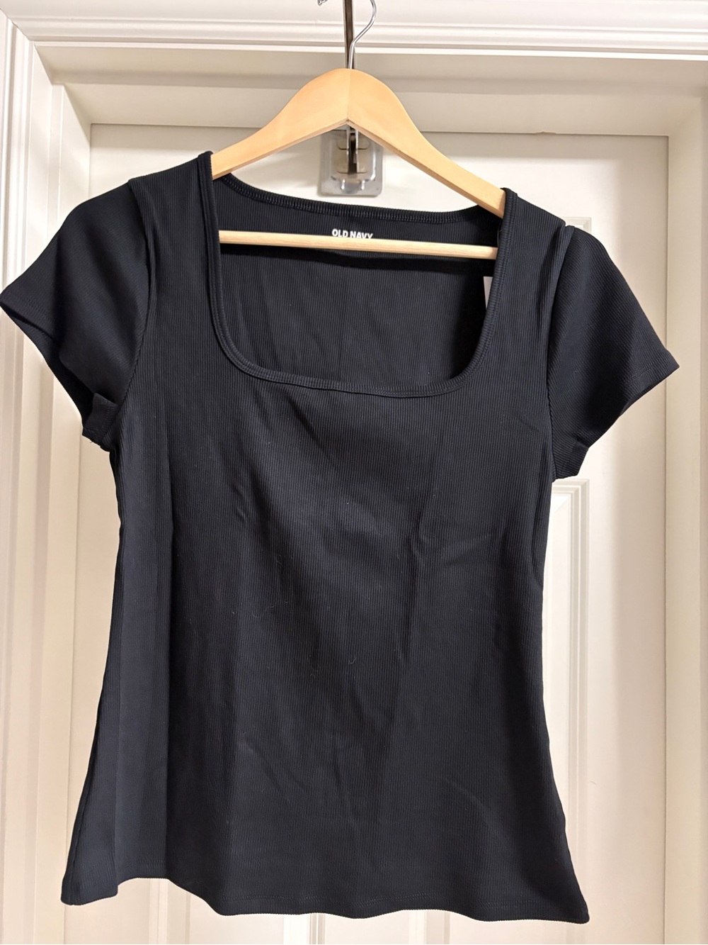NWT Old Navy Fitted Square Neck T- Shirt | L | Black